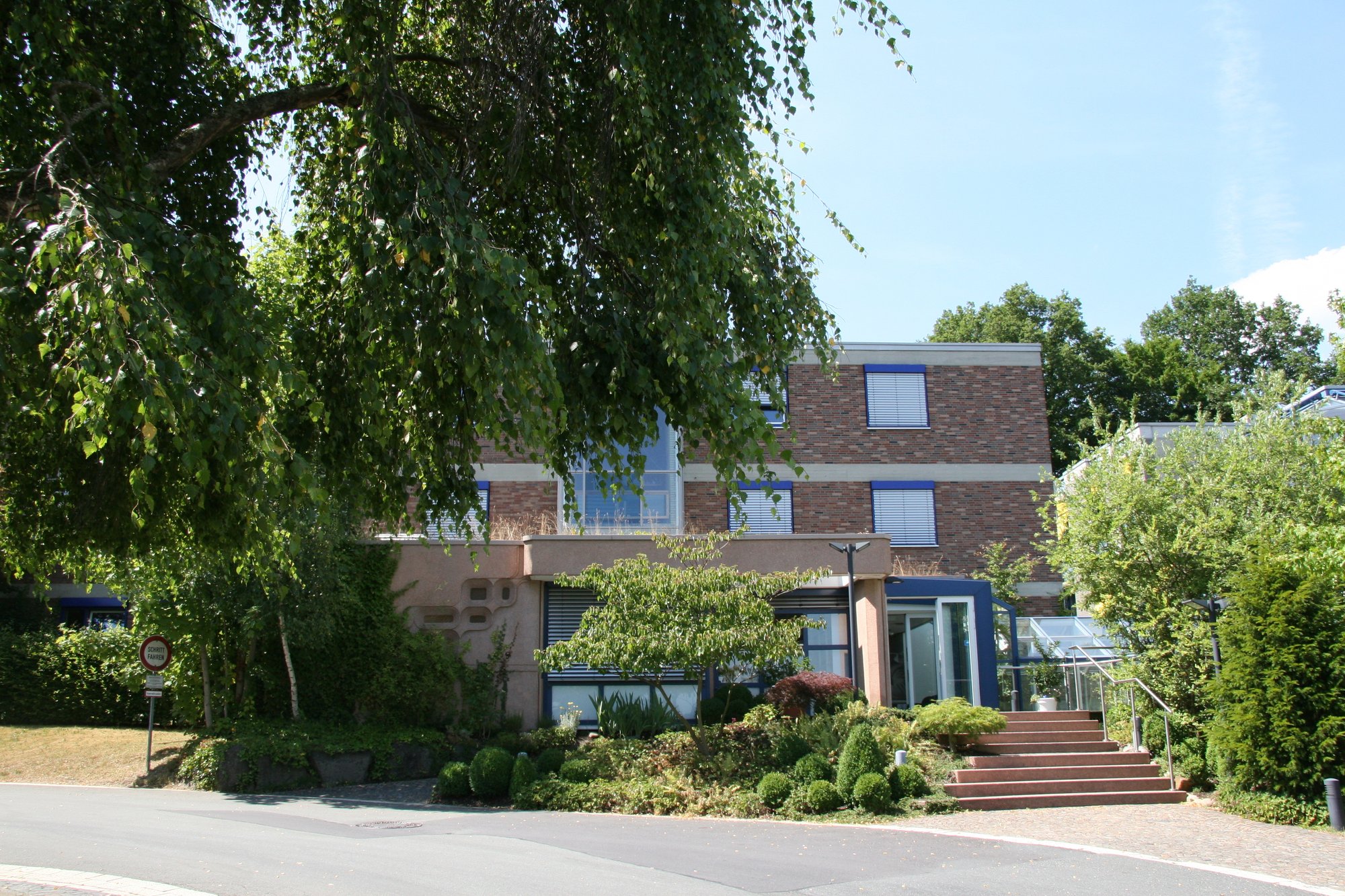 Haupteingang Neuländer